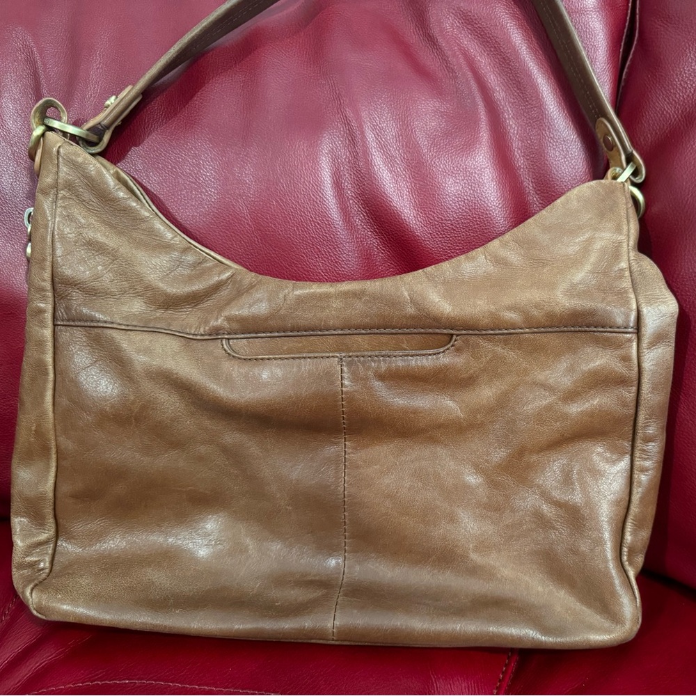 Hobo Brand leather handbag shoulder bag.